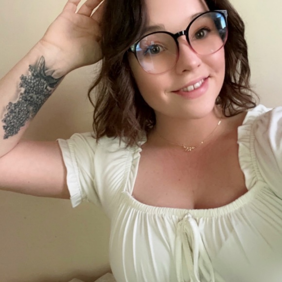 Meet your Posher, Maggie - Picture 2 of 6